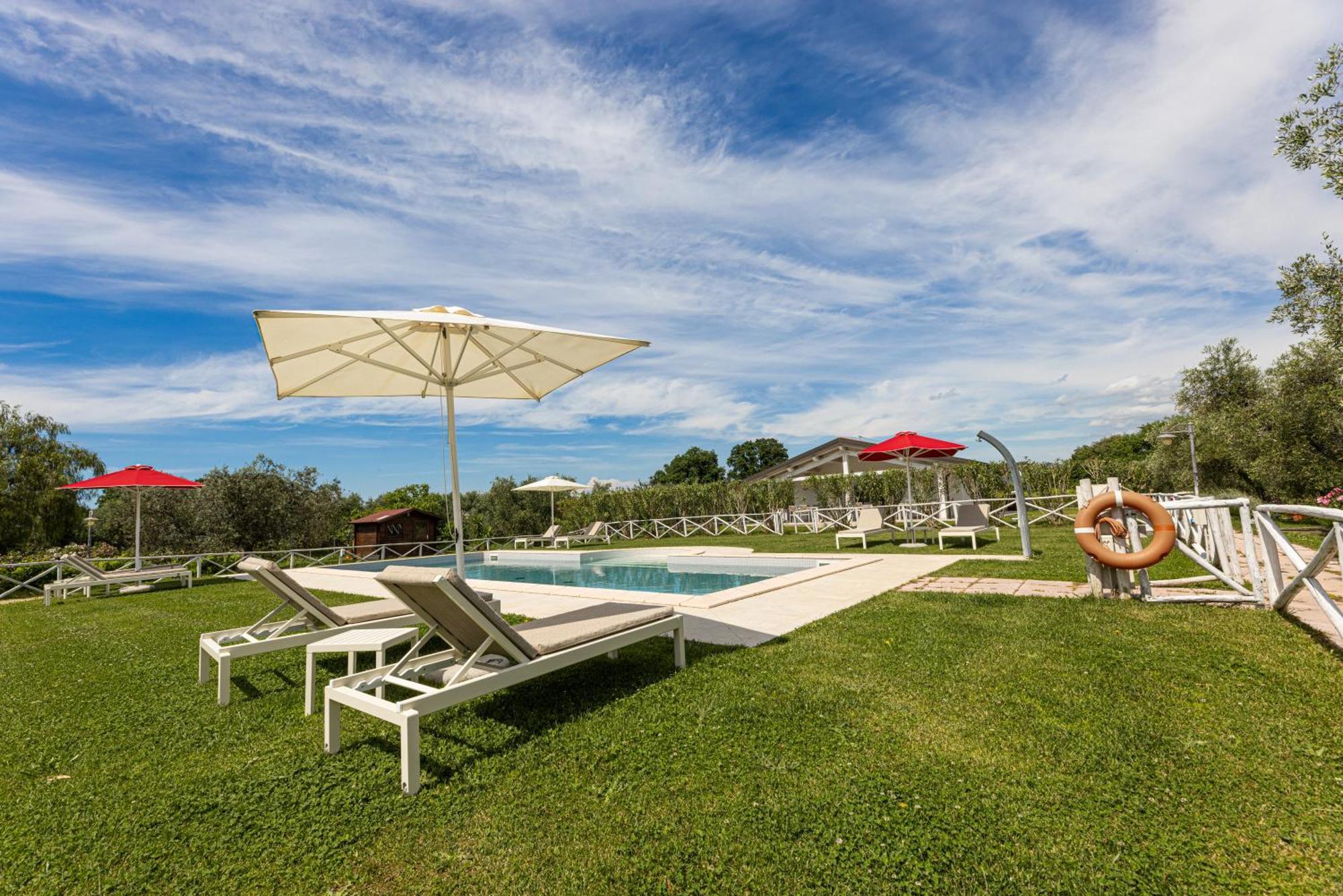 דונוראטיקו Agriturismo Re Di Fiori מראה חיצוני תמונה